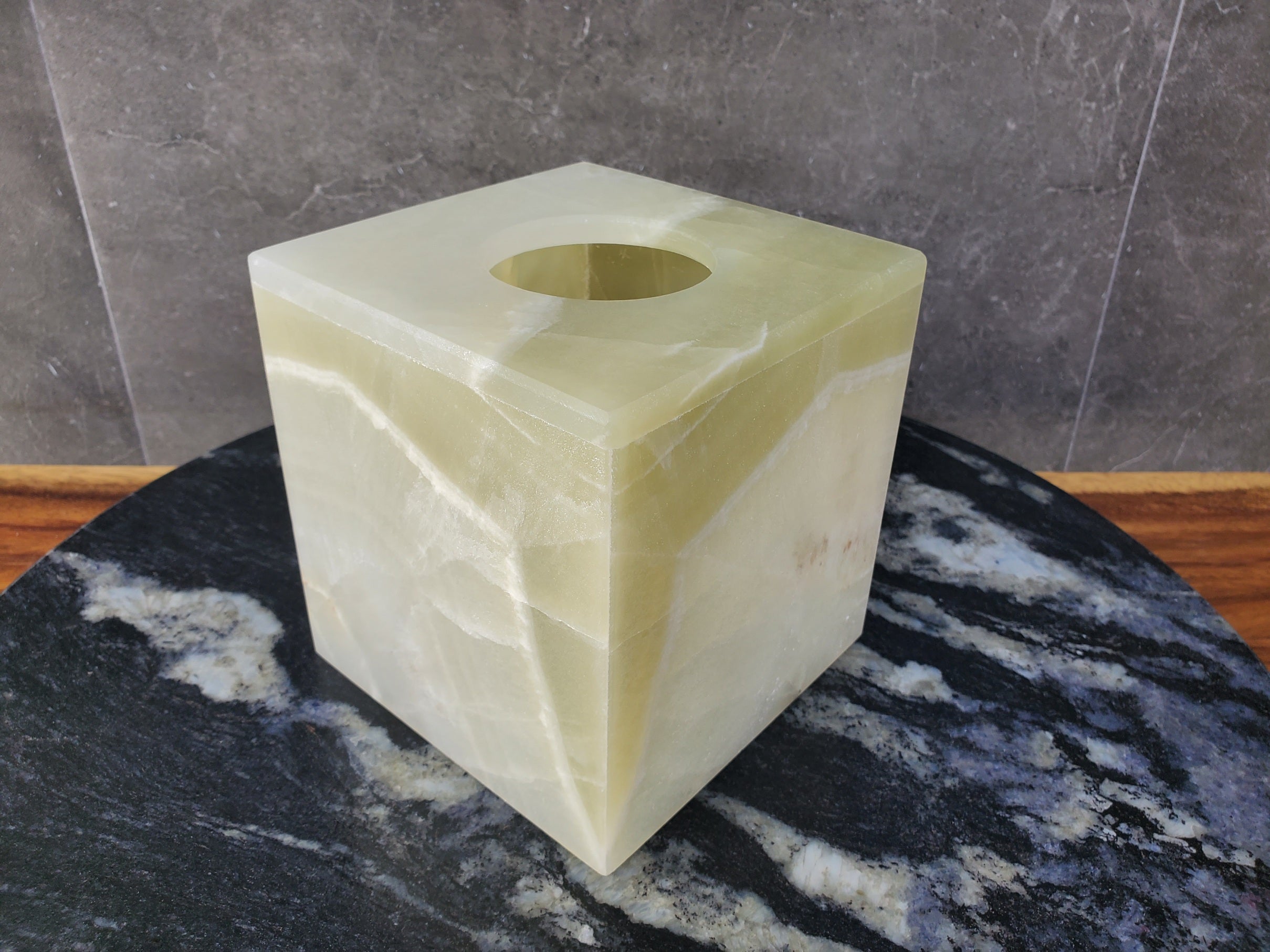 Green Onyx Stone Tissue Cover, Square. Fast Shipping, Handmade. Standard Cube Size. Buy Now at www.felipe grace.com.