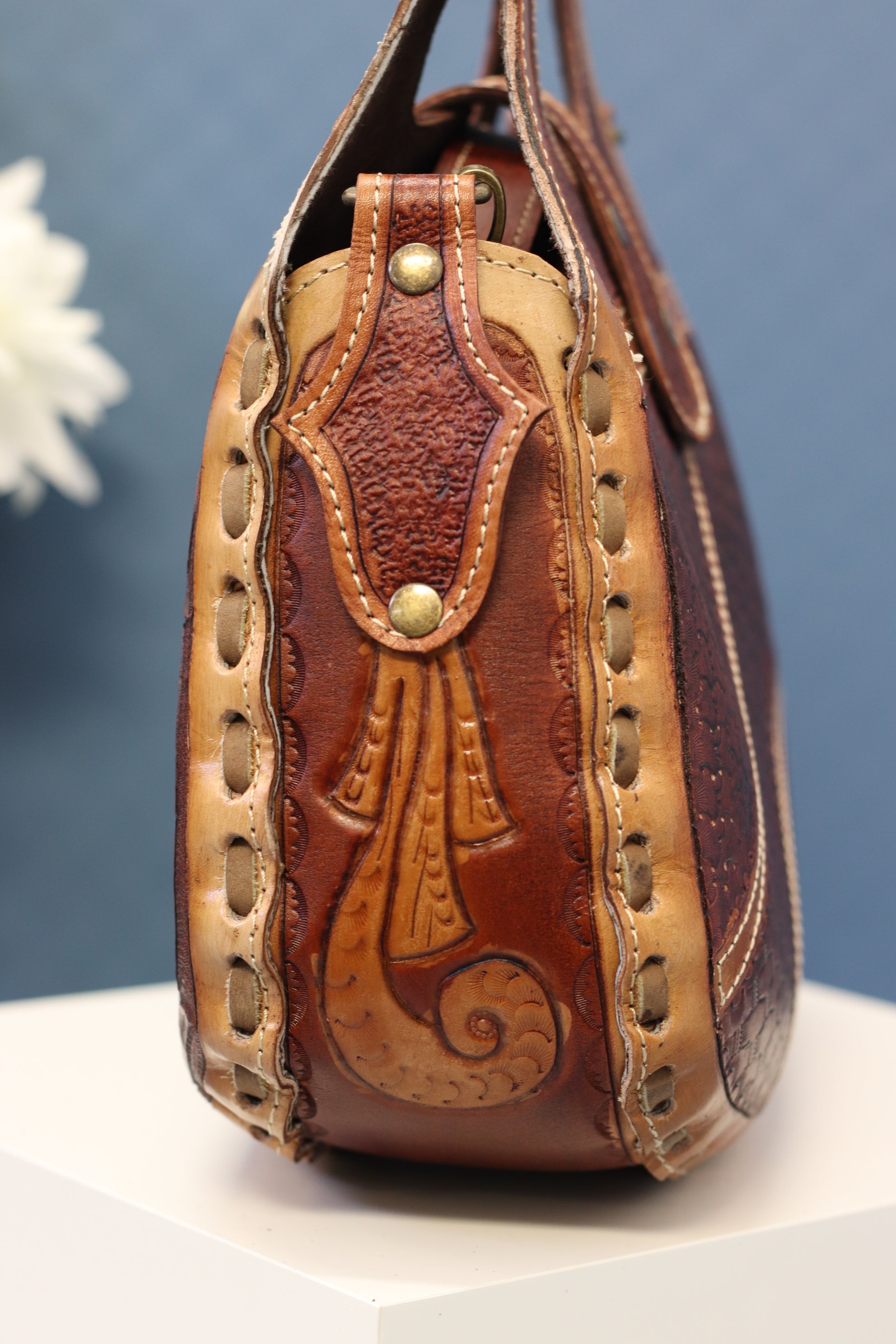 Brown Leather hand-tooled leather bag, purse, tote. Handbag top handled bag. Made by artisans in Central Mexico, shipping from the USA. A beautiful work of art. Buy Now at www.felipeandgrace.com