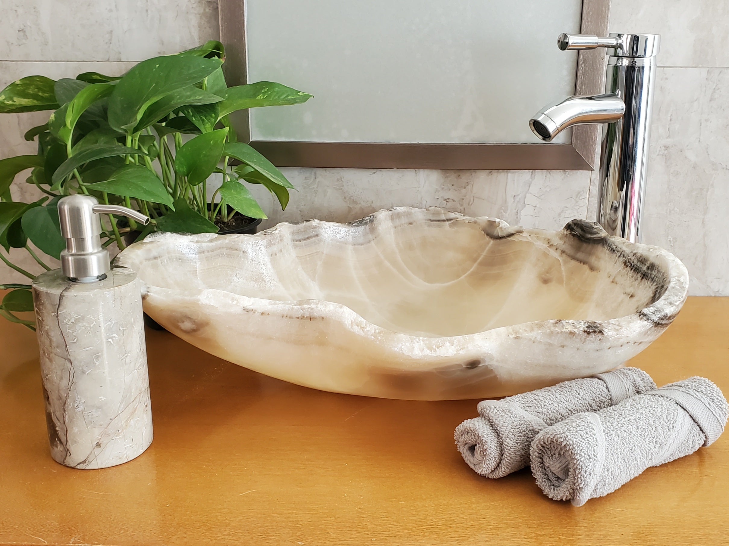 S23_06 Onyx Stone Bathroom Vessel Sink