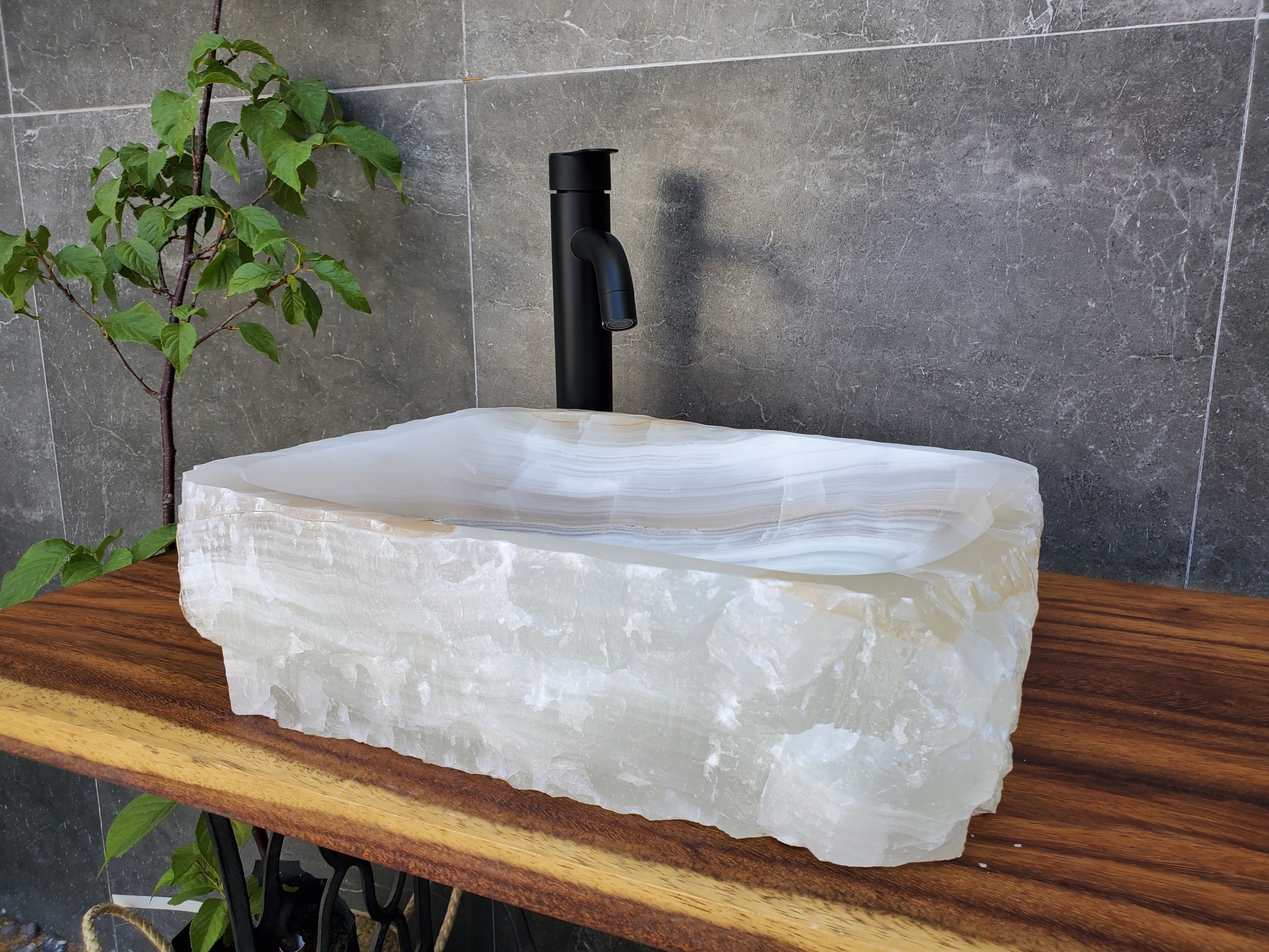 S21_27 Onyx Stone Bathroom Vessel Sink